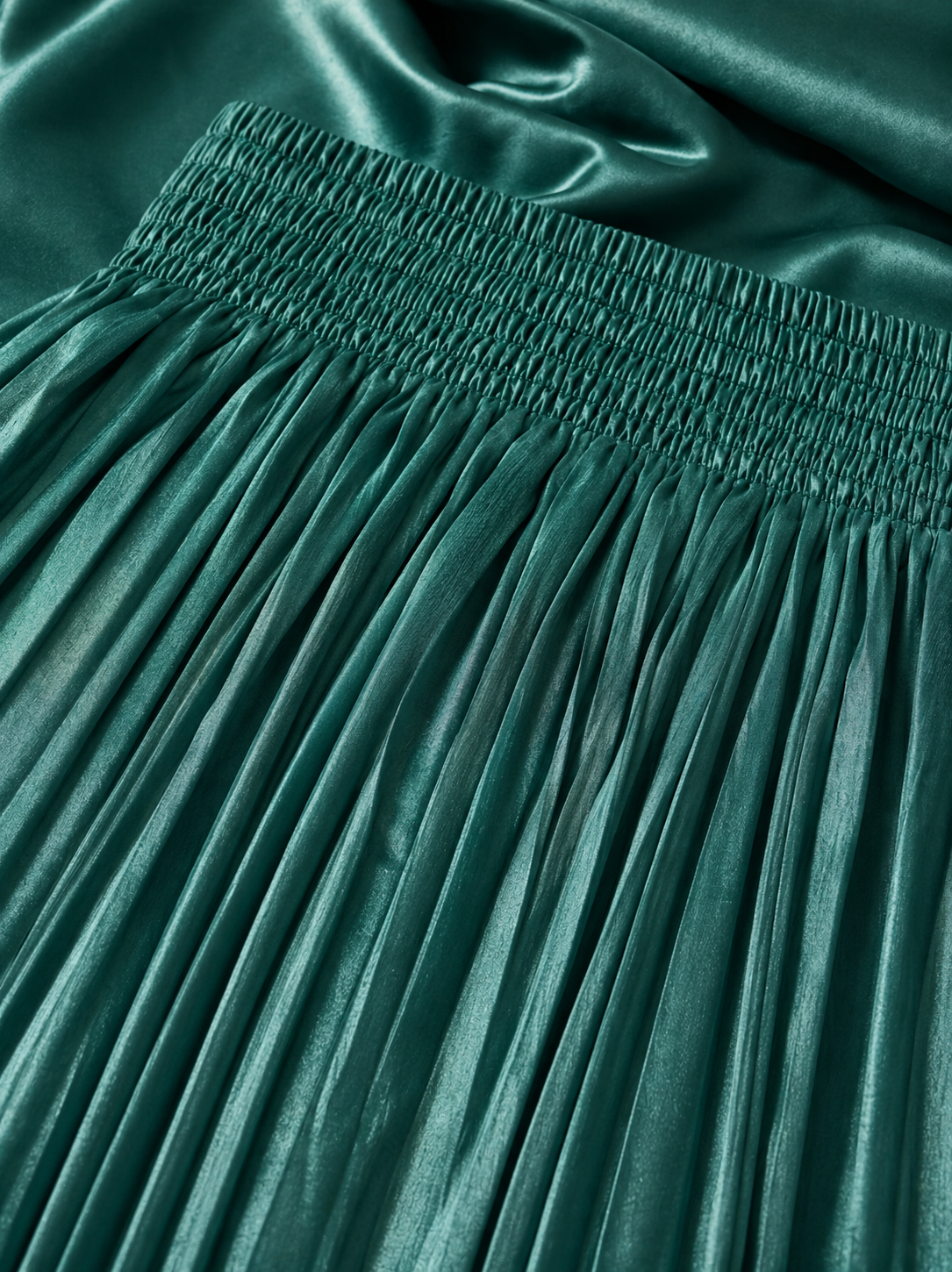 Green Satin Silk Small Pleated Skirt
