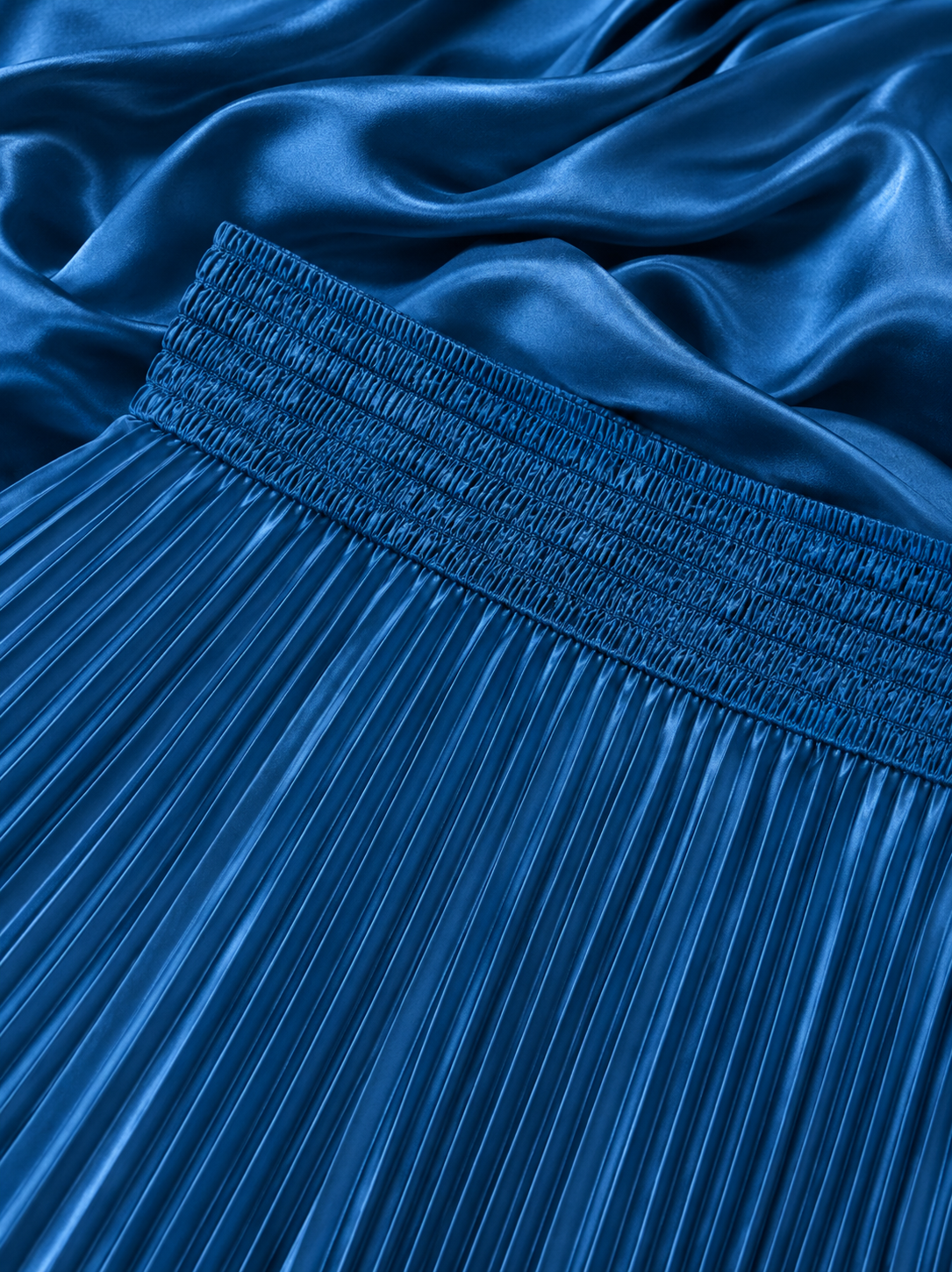 T.Blue Satin Silk Small Pleated Skirt